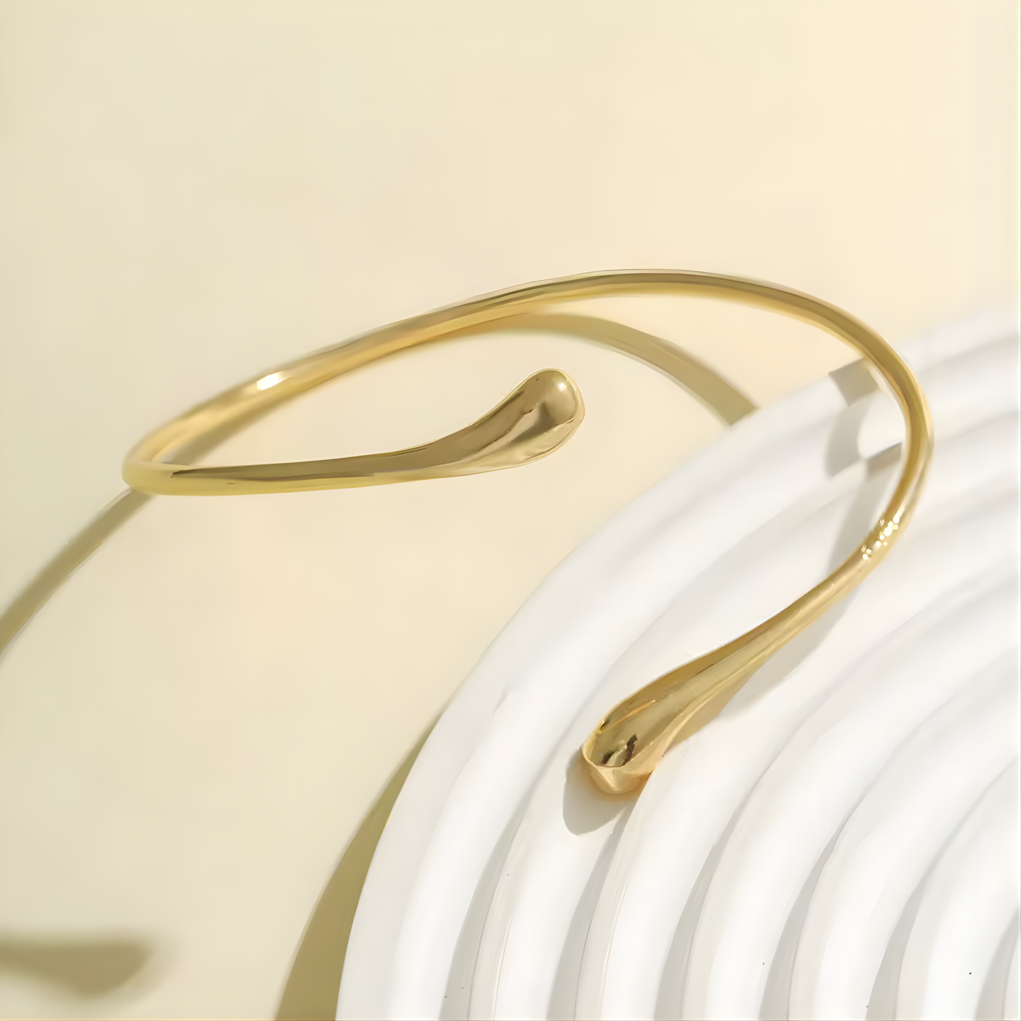Arc Bracelet