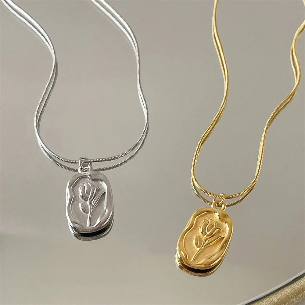 Rosé Necklace